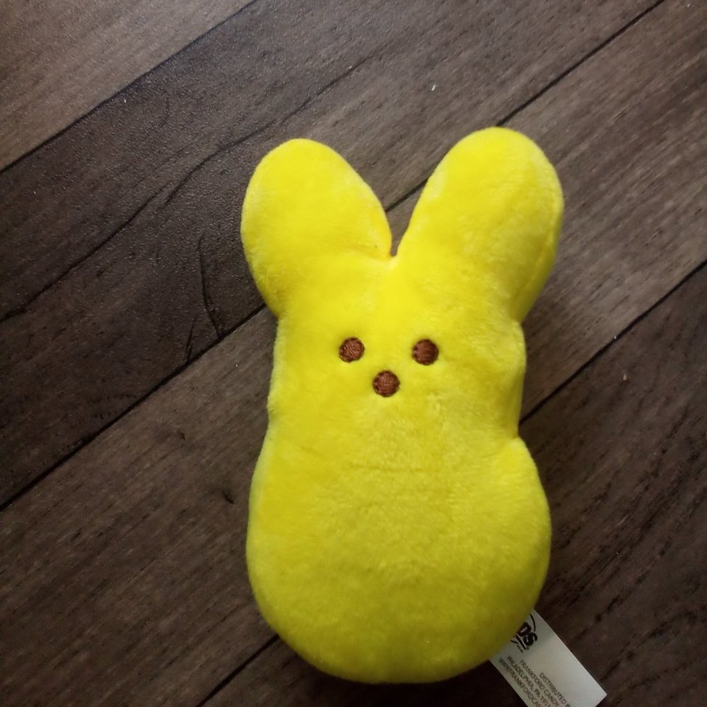 NWOT YELLOW BUNNY PEEP